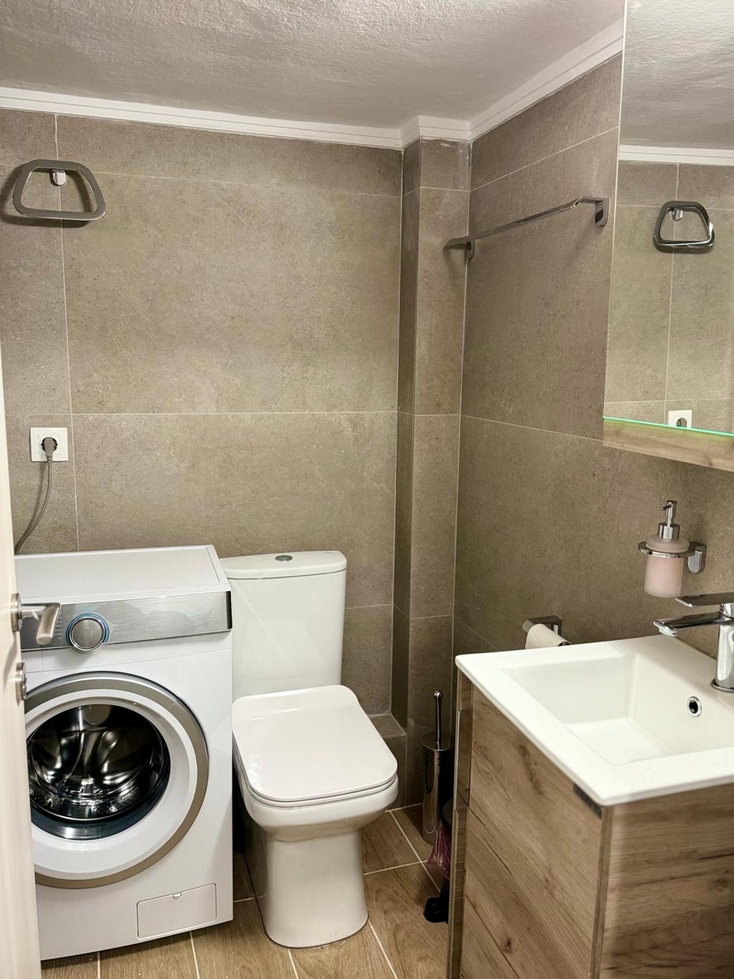 Koi Apartment Toumba Skg เทสซาโลนิกิ ภายนอก รูปภาพ